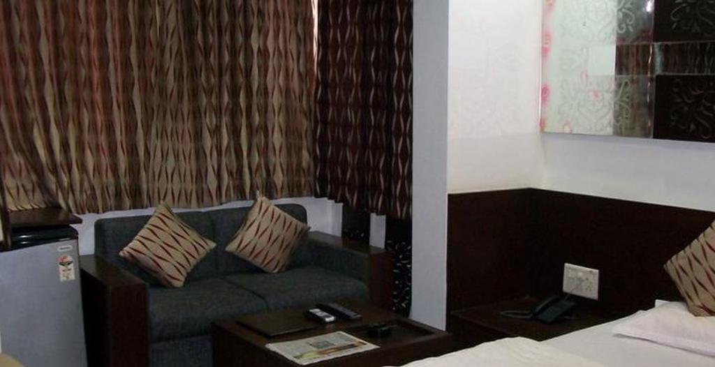 Hotel Palm View Residency Βαντοντάρα Εξωτερικό φωτογραφία