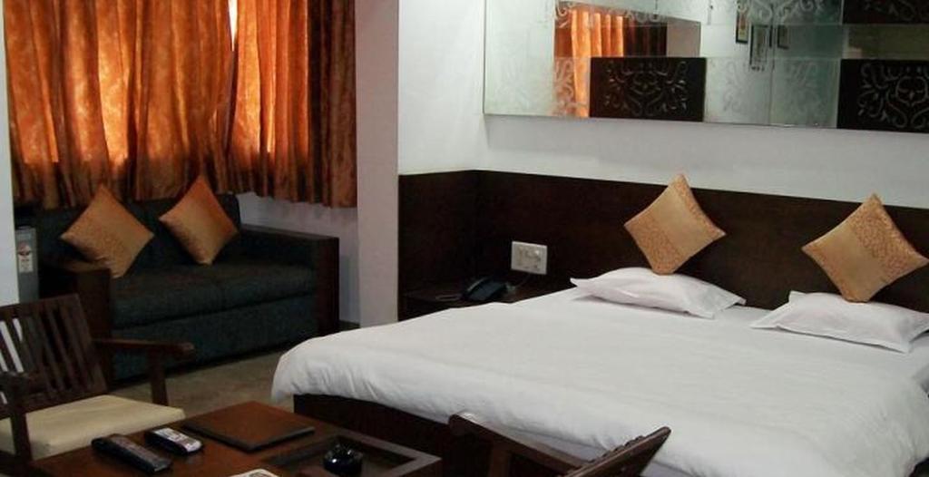 Hotel Palm View Residency Βαντοντάρα Εξωτερικό φωτογραφία